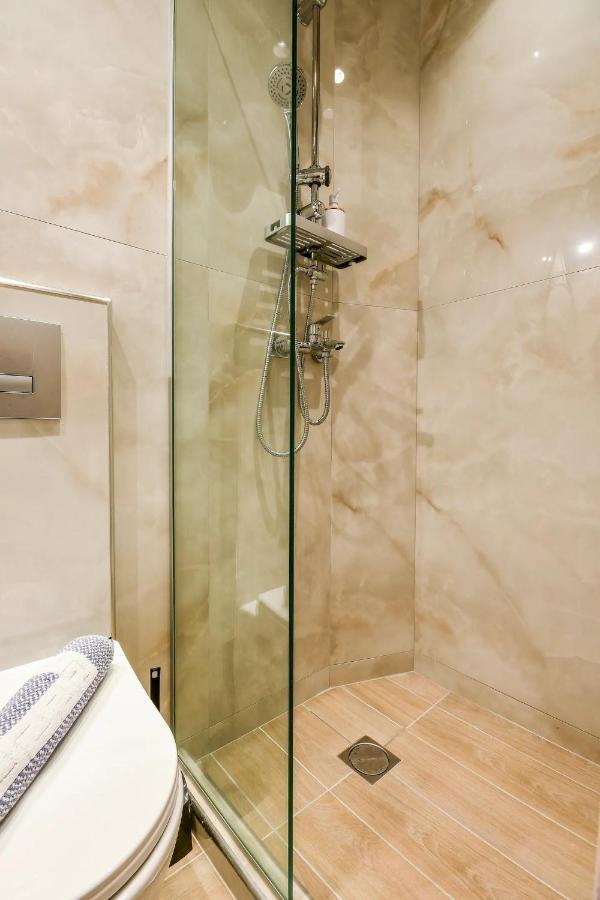 Danae Luxurious Suite #Tifhelexpo Θεσσαλονίκη Εξωτερικό φωτογραφία